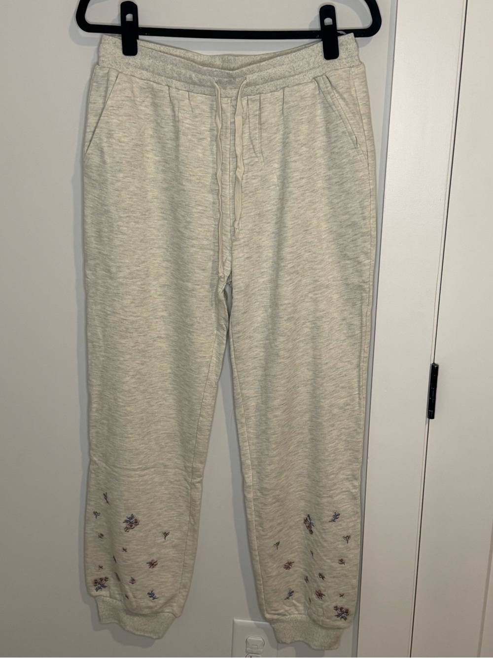 Hem & Thread Light Heather Gray Women’s Sweatpants with Floral Embroidery
